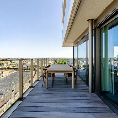 Sky Tower Ii - Modern With Panoramic Views Ostenda
